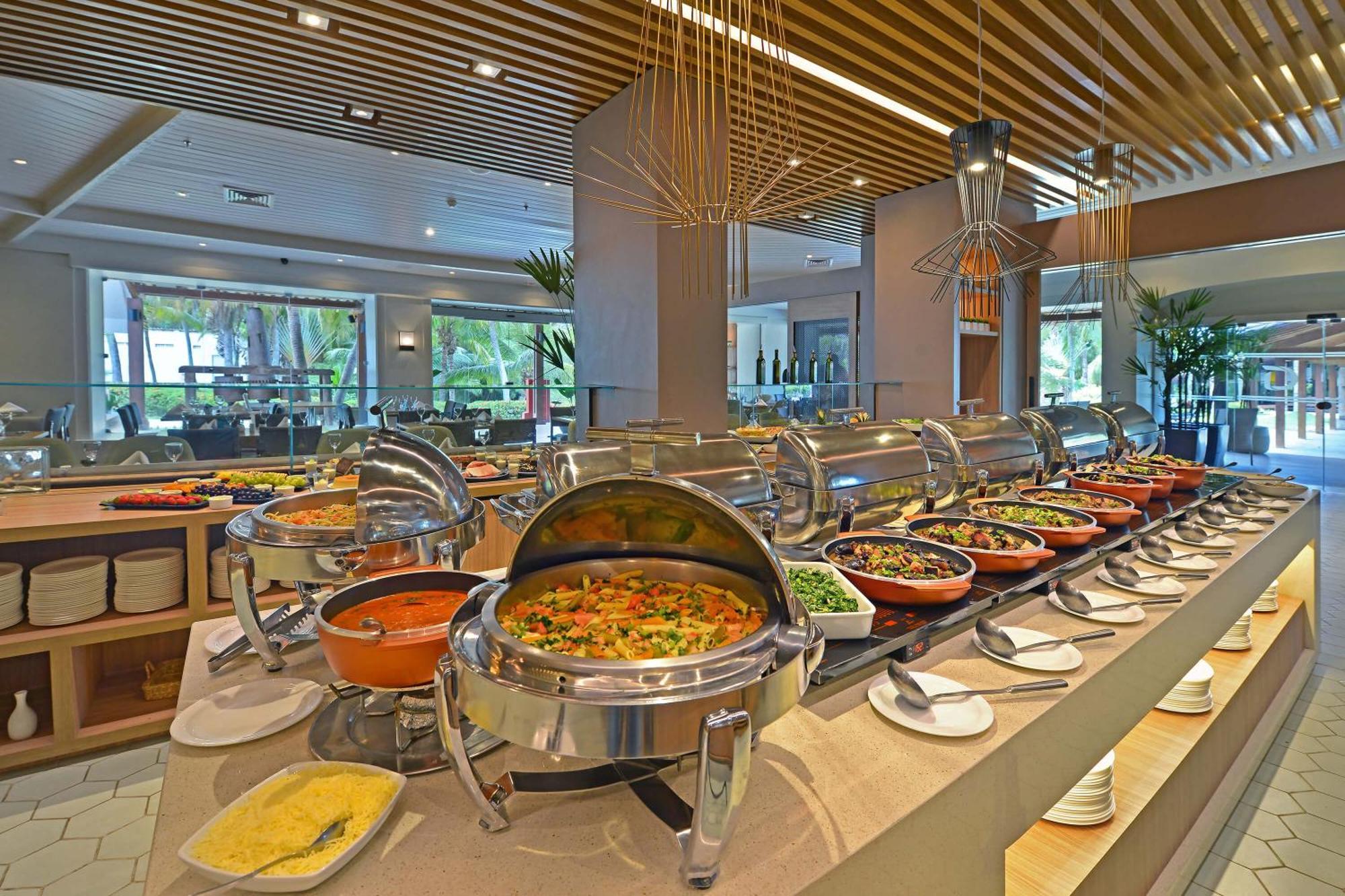 Hotel Deville Prime Salvador Luaran gambar A buffet at a hotel