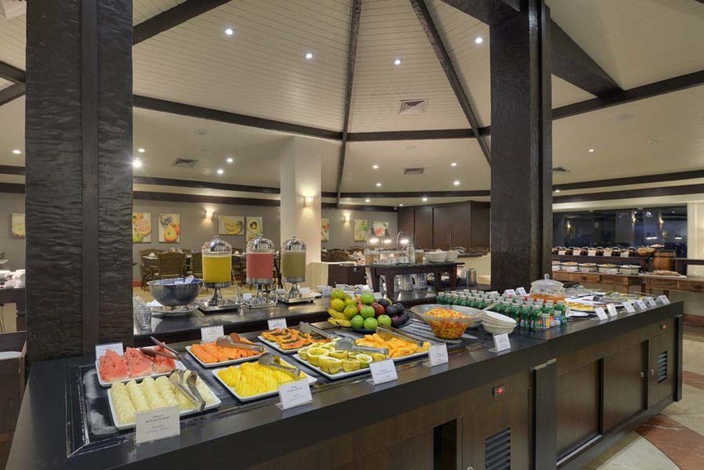 Hotel Deville Prime Salvador Luaran gambar A buffet at a hotel